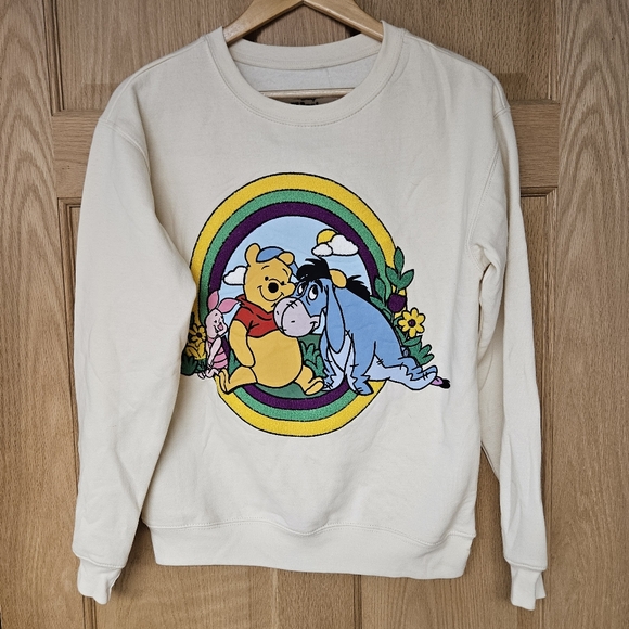 Winnie the‎ Pooh Graphic Sweatshirt Crewneck Size Small - Picture 1 of 6